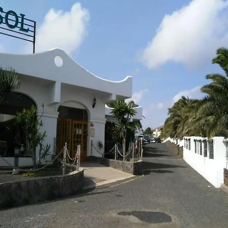 Sleeps 2 Pool Wifi Apartment Costa Teguise