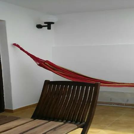 Sleeps 2 Pool Wifi Apartment