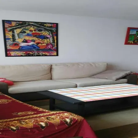 Apartment Sleeps 2 Pool Wifi *