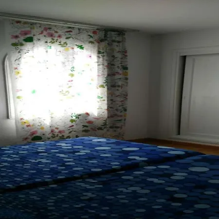Sleeps 2 Pool Wifi Apartment